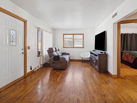 5th image of 3009 ALGOMA STREET