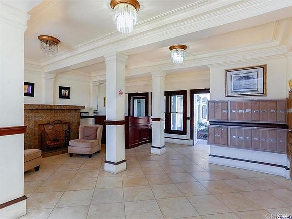 5th image of 4125 S Figueroa St APT 309