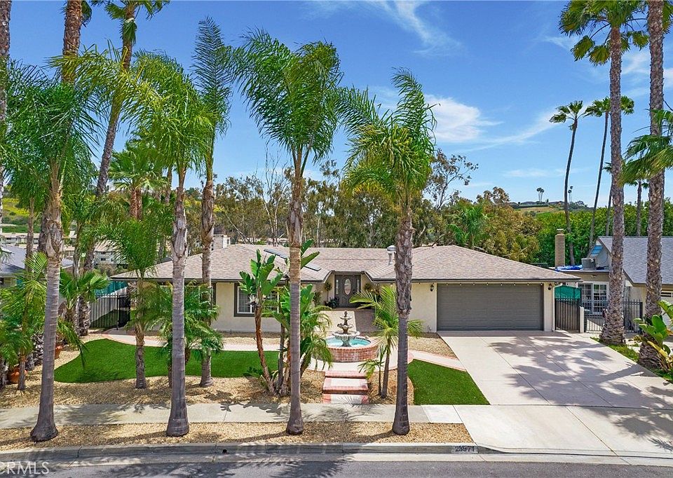 1st image of 23971 Stillwater Ln