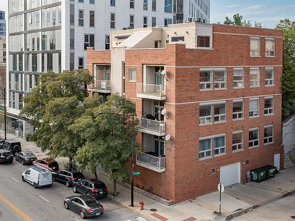 2nd image of 700 W Grand Ave APT 3-E