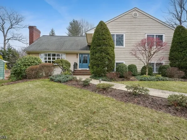 63 Gallinson Dr, New Providence Boro, NJ 07974