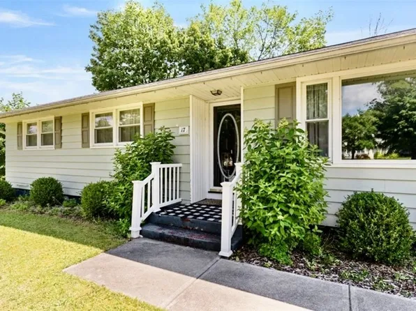 17 Harts Hill Pkwy, Whitesboro, NY 13492