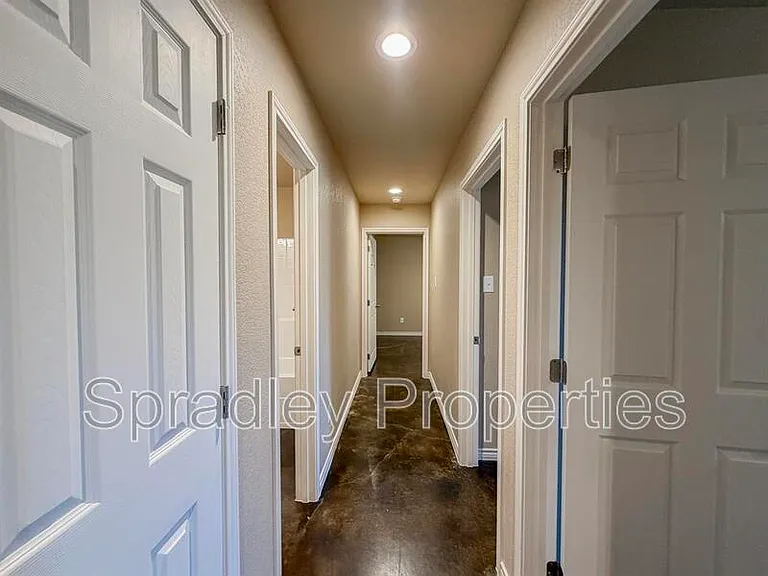 1051B Mason Dr — Photo 7