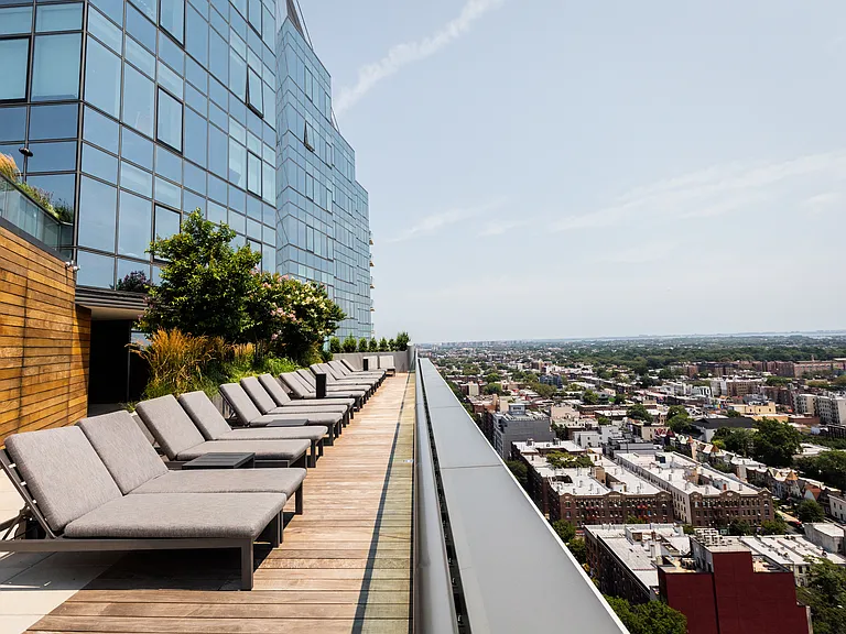 123 Linden Blvd #E24E — Photo 8