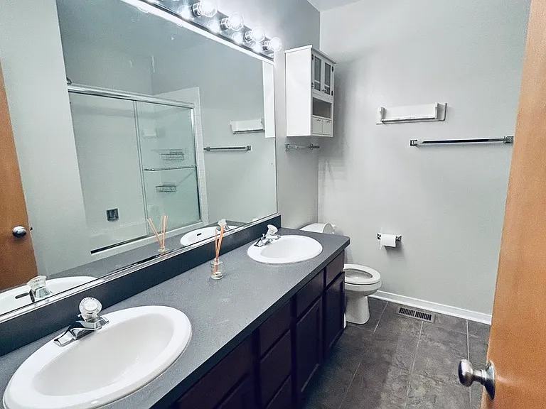 3209 N Drake Ave #H — Photo 3