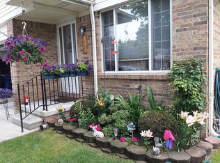 6296 Twin Oaks, Westland, MI 48185