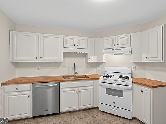 4th image of 11179 Chelsea Ln