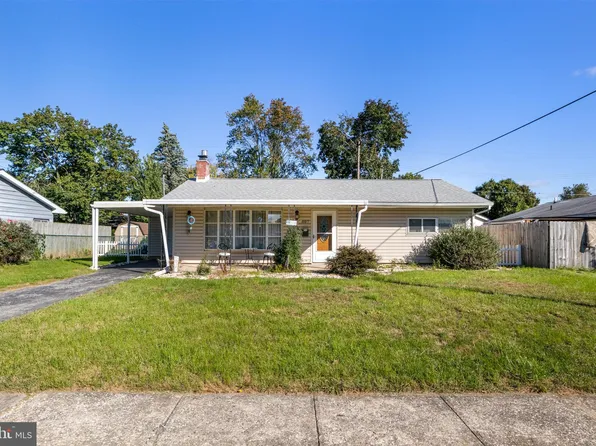 807 Fireside Rd, York, PA 17404