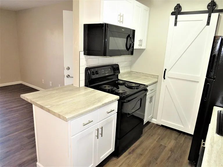 Shadowtree Apartment Homes — Photo 63