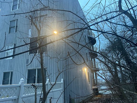 2nd image of 5205 Le Parc Dr