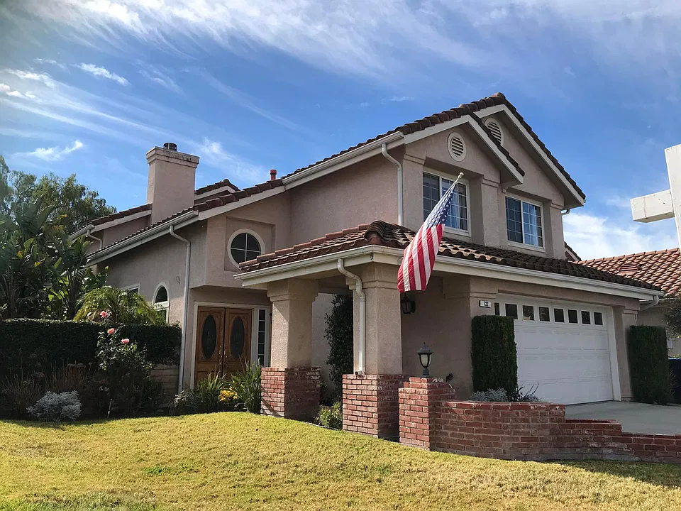 722 Twin Peaks Ave