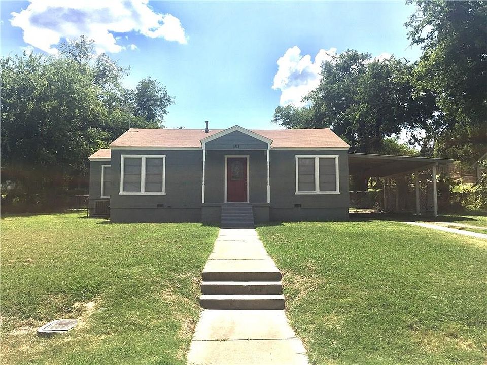 1st image of 1717 Brook Hollow Dr
