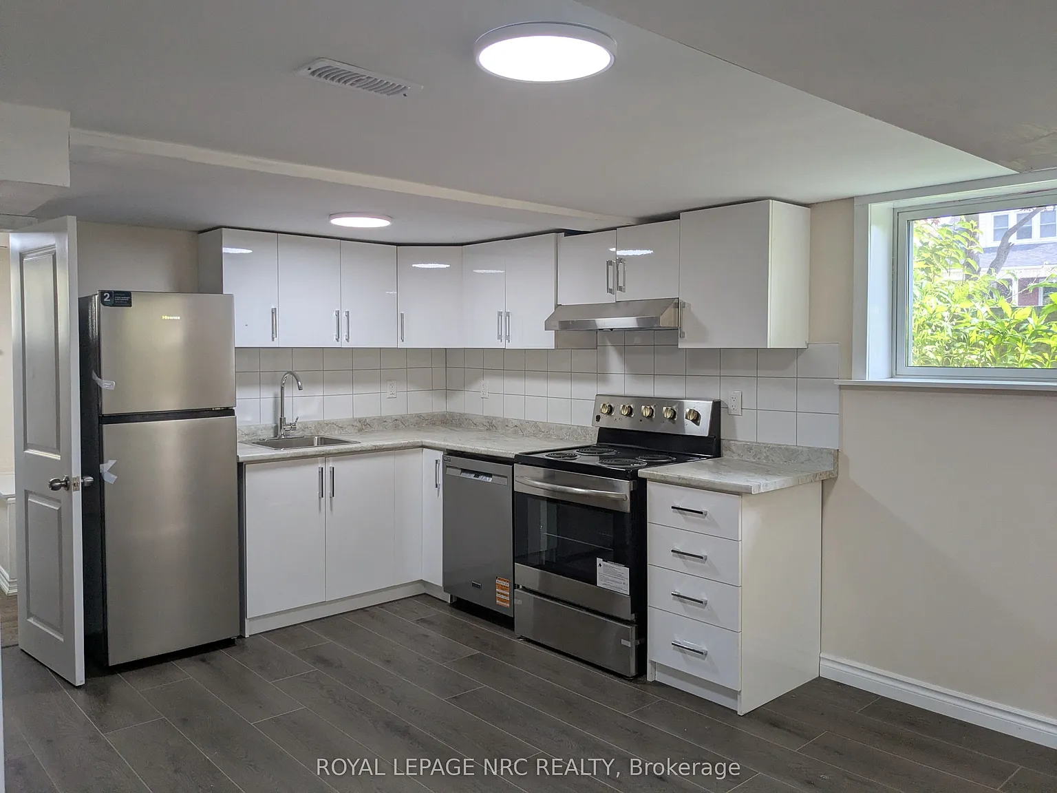 1 bed, $1,300 — Photo 4