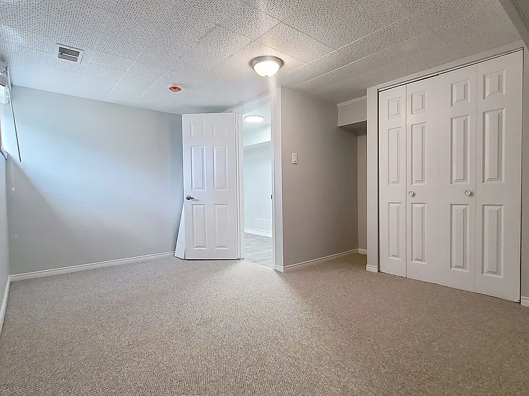 114 Empress Ave #LOWER — Photo 11