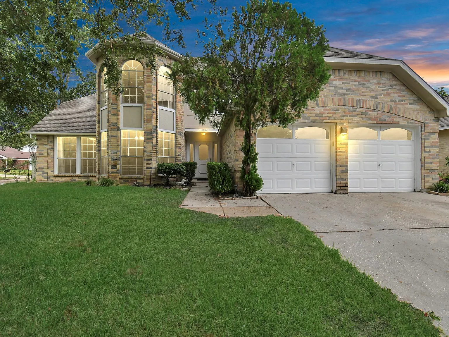 3 bed, 2.5 bath, 1908 sqft, $2,250 — Photo 1