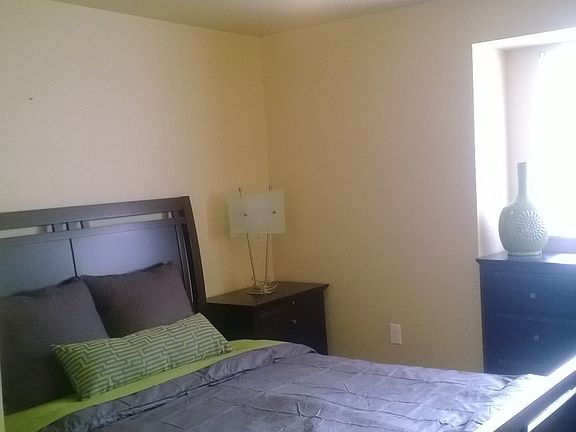 4th image of 1290 NE Steeple Rock Ln APT J202