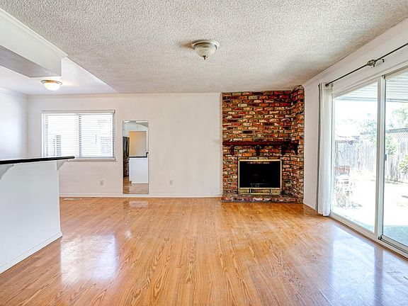4th image of 1619 Clover Drive