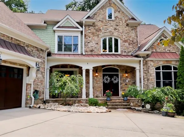 51 Mountain Ridge Dr SE, Cartersville, GA 30120