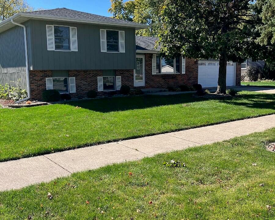 1st image of 9803 W 136th Pl