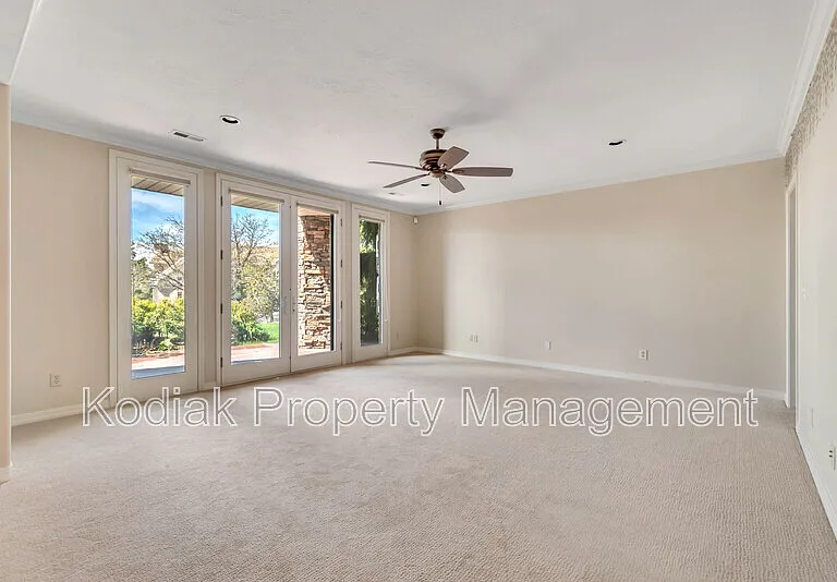 3608 E Crest Mount Cir — Photo 12