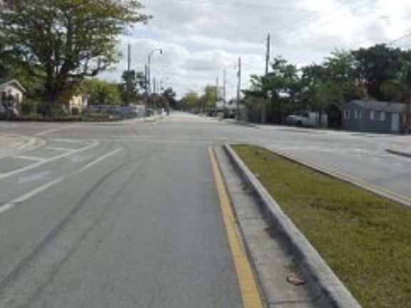 Exterior Neighborhood (street photo)