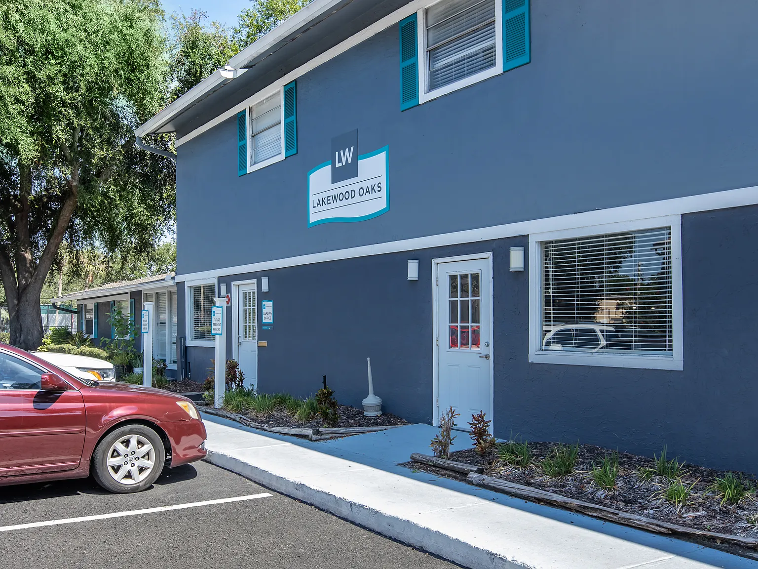 Lakewood Oaks Apartments — Photo 4