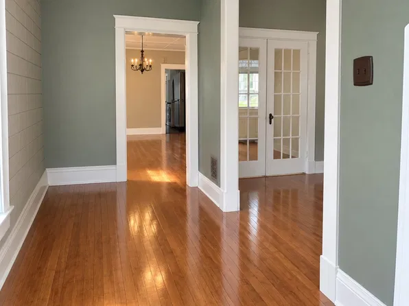 18 Arnold Ave APT 1, Amsterdam, NY 12010