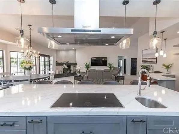 29979 Robbie Ln, Vista, CA 92084