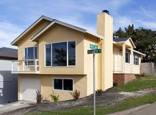 601 Forest Lake Dr, Pacifica, CA 94044