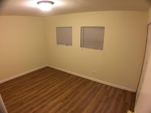 4th image of 171 E Van Buren St #3