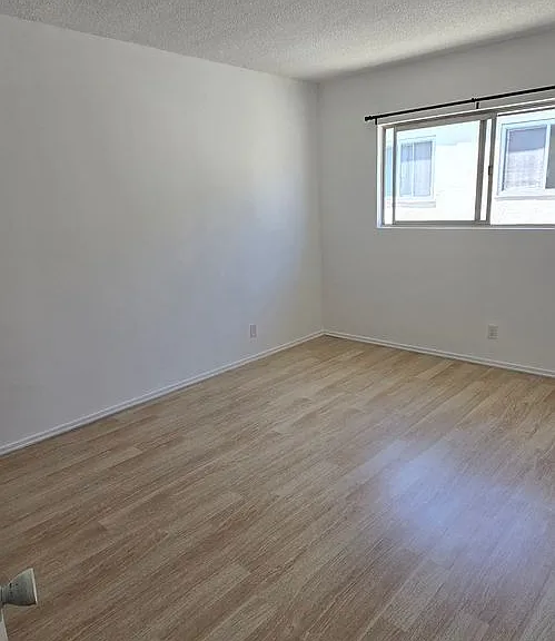1308 N Poinsettia Pl #8 — Photo 9