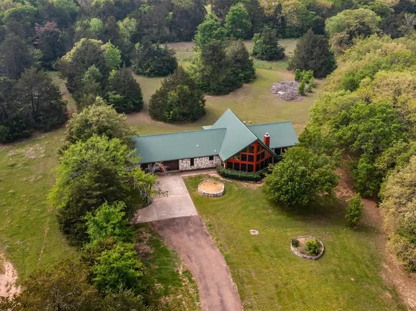 492 Russell Ln, Denison, TX 75021