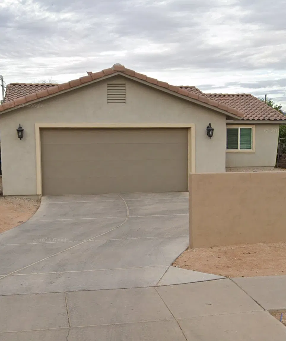 3 bed, 1400 sqft, $1,798 — Photo 1