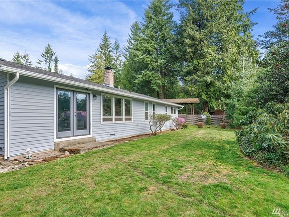 5th image of 474 Bridle View Pl NW