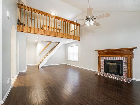 4th image of 17219 Harmony Hill Dr
