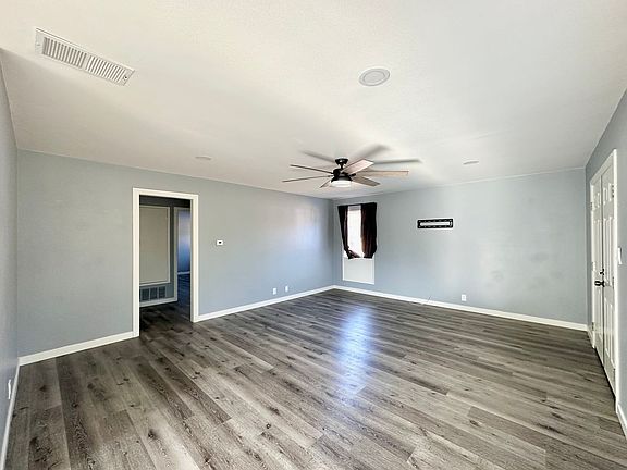 3rd image of 851 Ivywood Dr