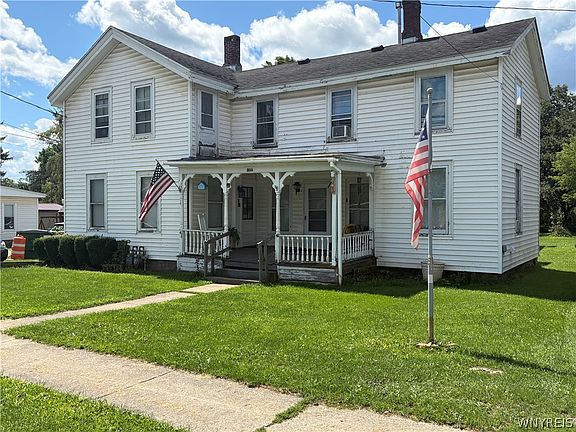 3rd image of 9643 Main St