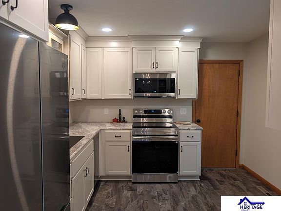 5th image of 10 Arbor Ct