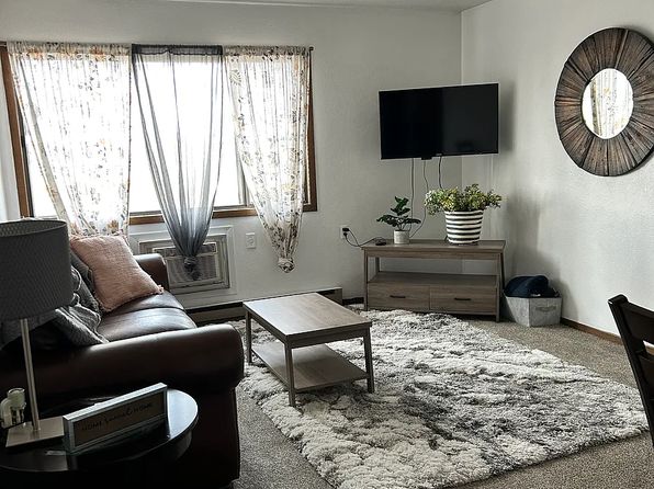 210 4th Ave W #9