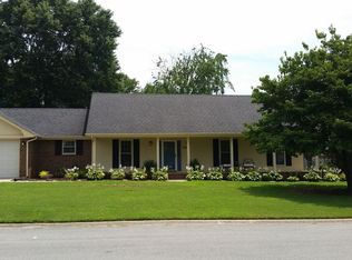 150 W Oak Hill Dr, FLORENCE, AL 35633