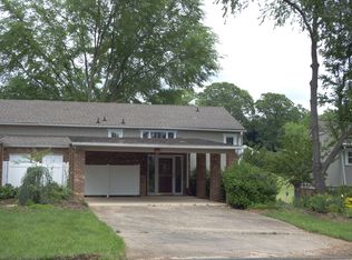 630 Riverbend Dr, Advance, NC 27006