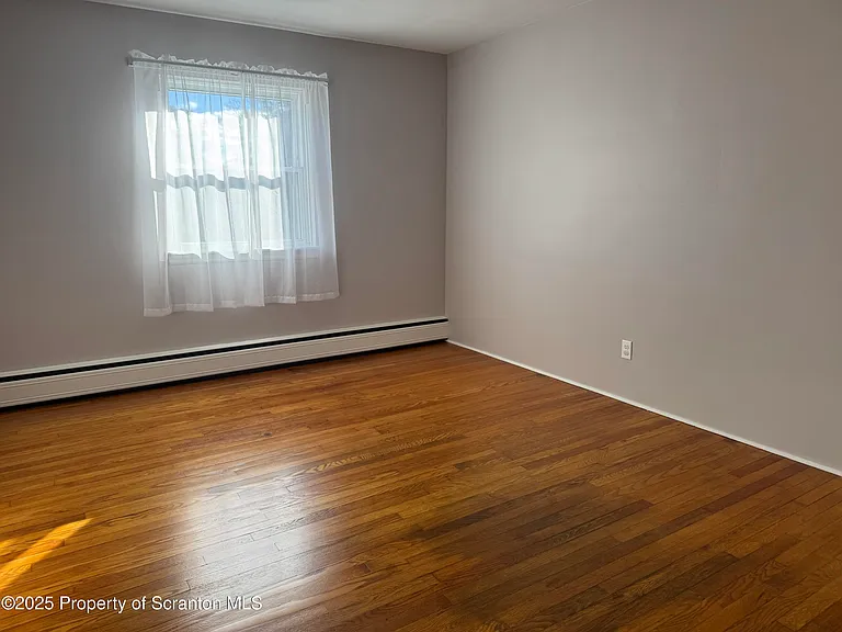 152 Drakes Ln — Photo 9