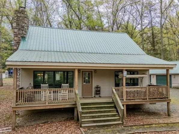 105 Poplar Ln, Tafton, PA 18464