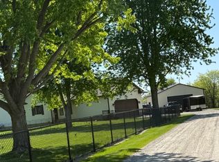 4464 E 2709th Rd, Sandwich, IL 60548