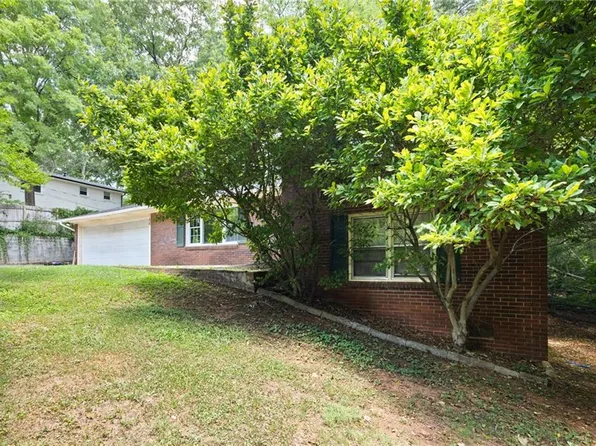 36 Hillside Dr SE, Cartersville, GA 30120