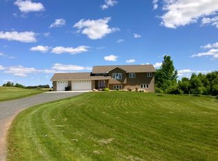 28201 Quarry Dr, Center City, MN 55012