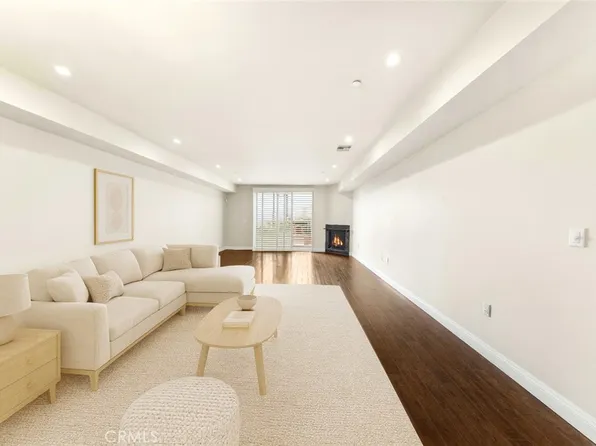 11218 Camarillo St, North Hollywood, CA
