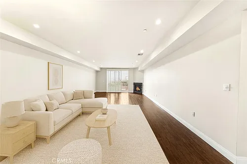 11218 Camarillo St #404 Photo 1