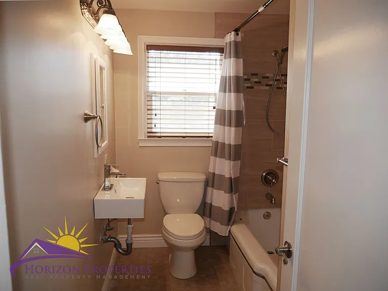 4908 Gastman Way — Photo 15
