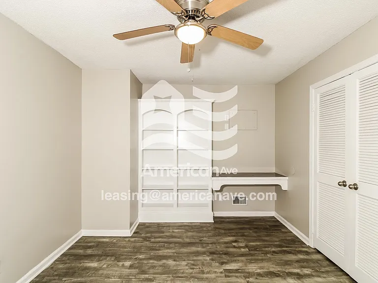 6620_010_wm_-_bedroom_13231788.jpg